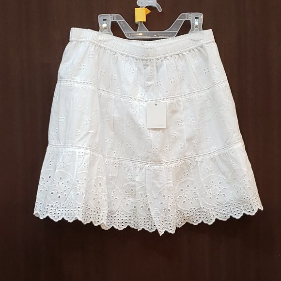 NWT Jennifer & Grace  White  Eyelet skirt  Size M - Picture 1 of 7